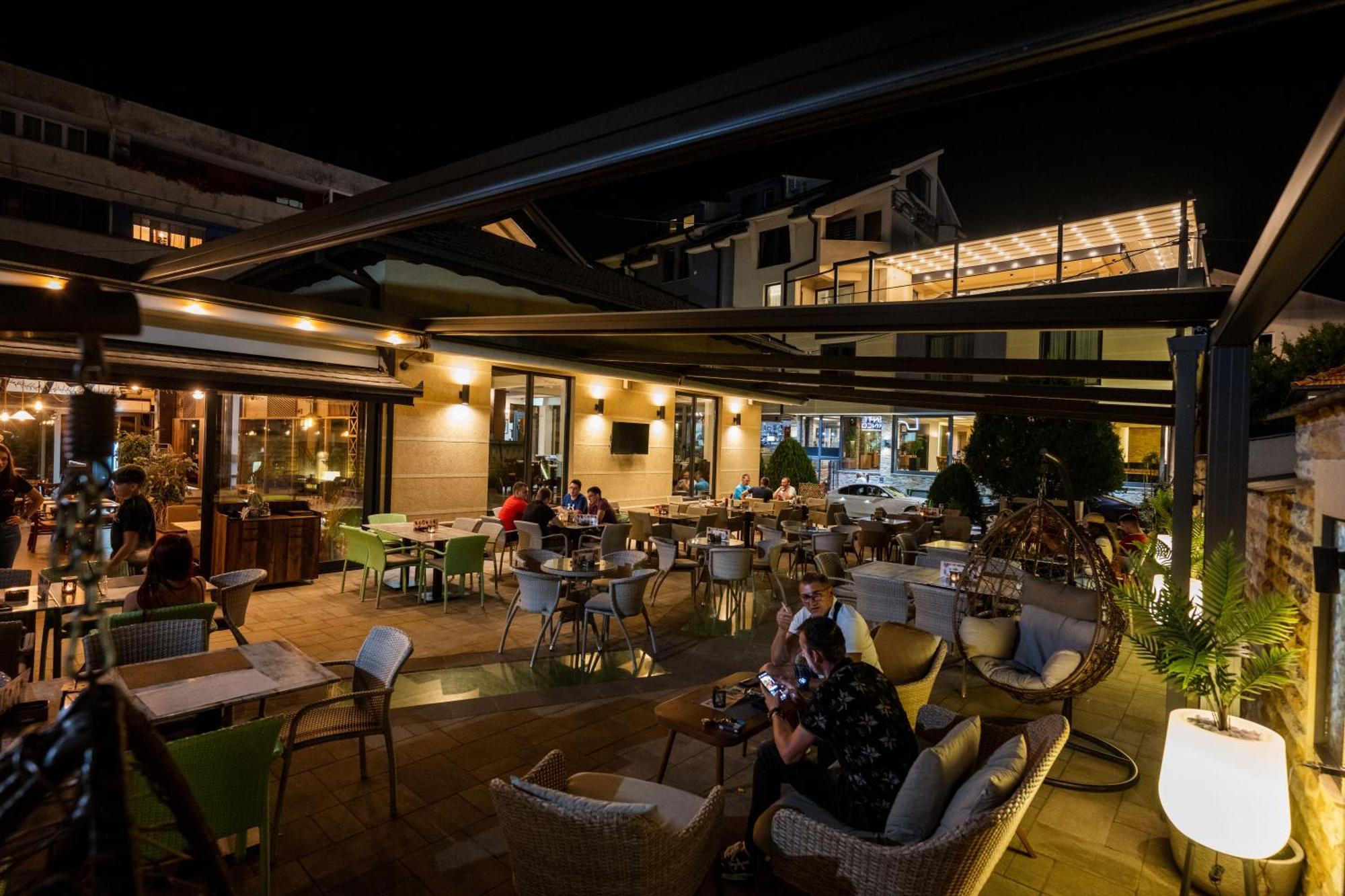 Hotel & Restaurant Ponte Bianco Вранє Екстер'єр фото