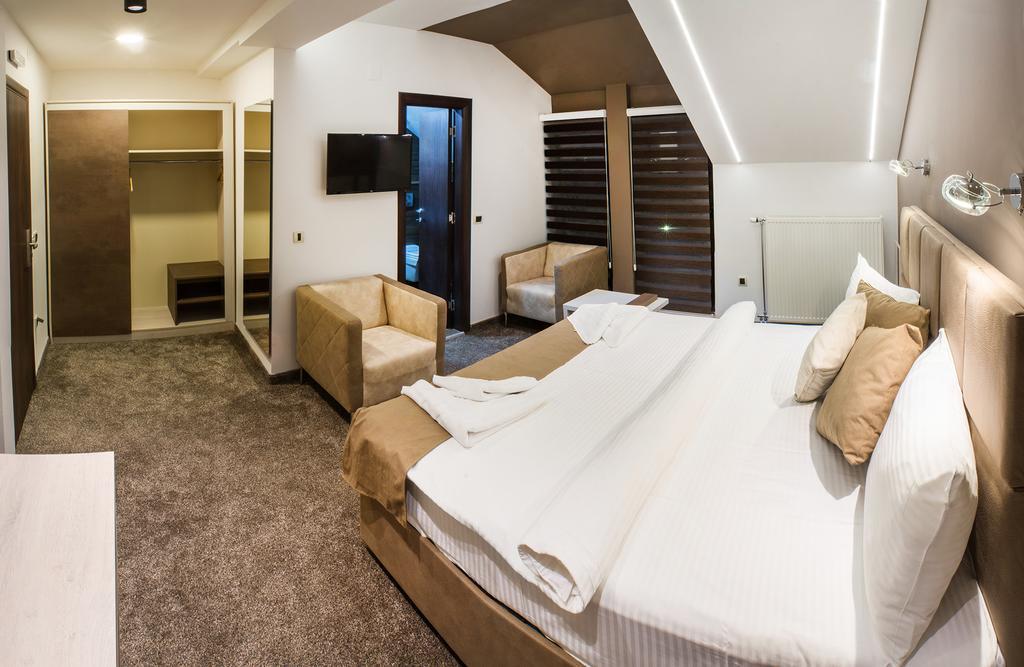 Hotel & Restaurant Ponte Bianco Вранє Екстер'єр фото